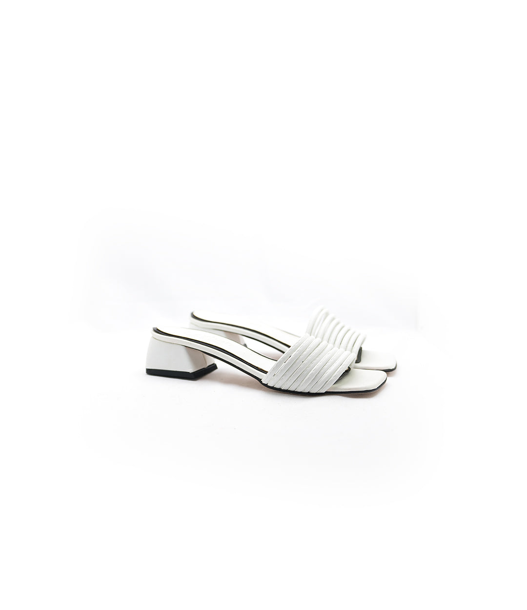 Luna Sandals White