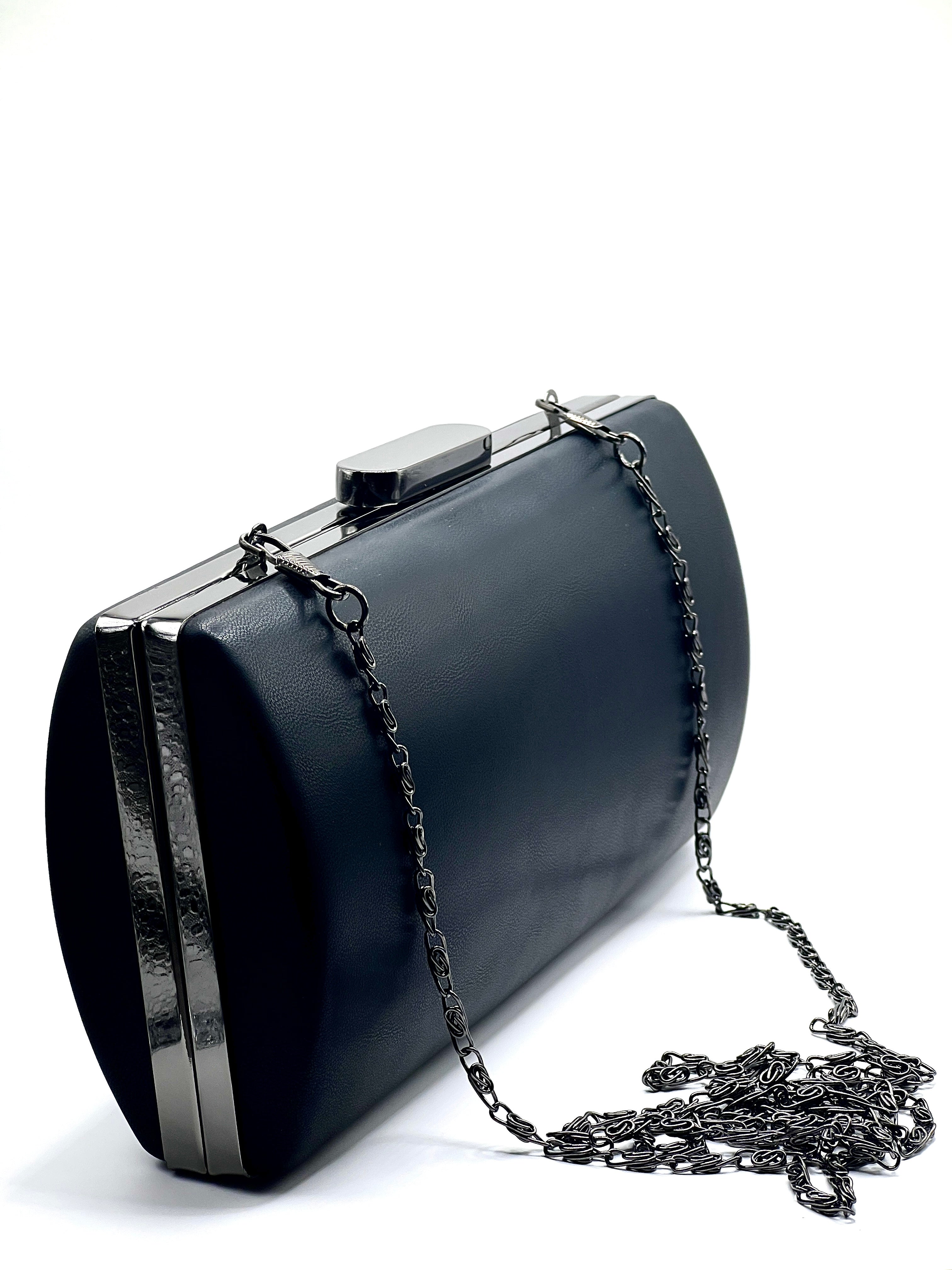 Black matte clutch
